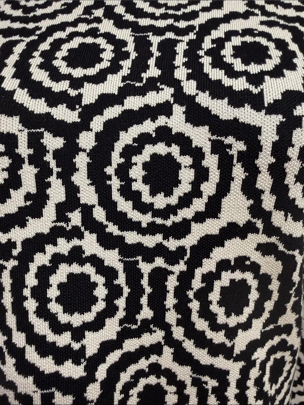 Doncaster Black & White Geometric Circle Print Crewneck Sweater Size Medium